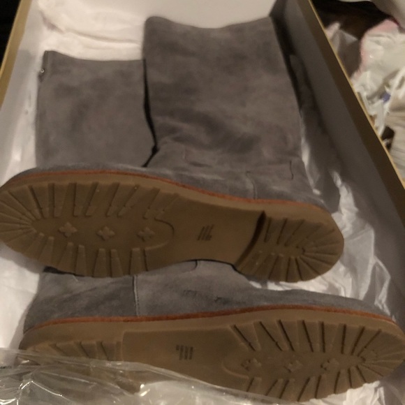 Michael kors grey suede boots , never worn - Picture 3 of 3